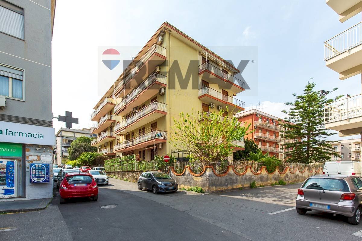 Edificio all\'aperto - Quadrilocale via paolo orsi
 
2, Gravina di Catania - foto 2