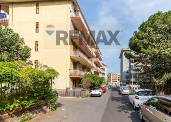 Edificio all\'aperto - Quadrilocale via paolo orsi
 
2, Gravina di Catania - foto 1