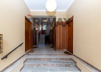 Ricezione / Lobby - Quadrilocale via paolo orsi
 
2, Gravina di Catania - foto 3