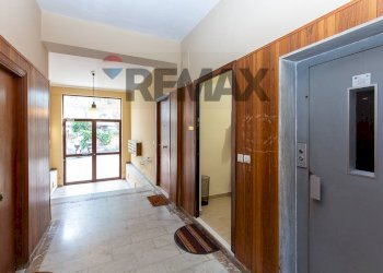 Ricezione / Lobby - Quadrilocale via paolo orsi
 
2, Gravina di Catania - foto 4