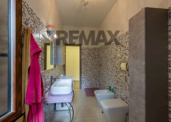 Bagno - Quadrilocale via paolo orsi
 
2, Gravina di Catania - foto 30