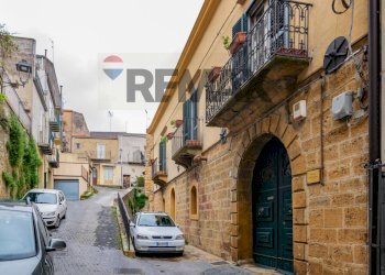 Edificio all\'aperto - Casa indipendente Via Bonifacio
 
44, Piazza Armerina - foto 6