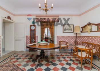 Sala da pranzo - Casa indipendente Via Bonifacio
 
44, Piazza Armerina - foto 8