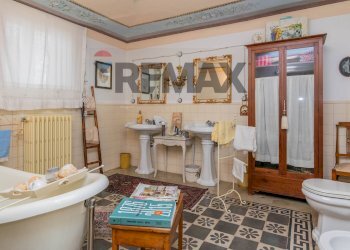 Bagno - Casa indipendente Via Bonifacio
 
44, Piazza Armerina - foto 23