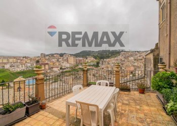 Terrazza - Casa indipendente Via Bonifacio
 
44, Piazza Armerina - foto 31