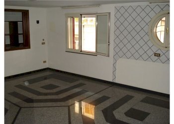 Stanza vuota - Ufficio Via Francesco Petrarca
 
26, Paterno - foto 1