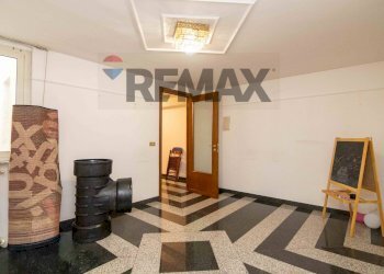 Ricezione / Lobby - Ufficio Via Francesco Petrarca
 
26, Paterno - foto 3