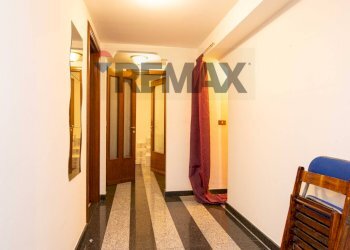 Hall / corridoio - Ufficio Via Francesco Petrarca
 
26, Paterno - foto 4