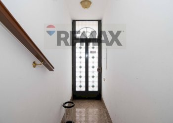 Hall / corridoio - Ufficio Via Francesco Petrarca
 
26, Paterno - foto 19