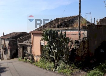 Casa all\'aperto - Casa indipendente Via Civì
 
31, Fiumefreddo di Sicilia - foto 1