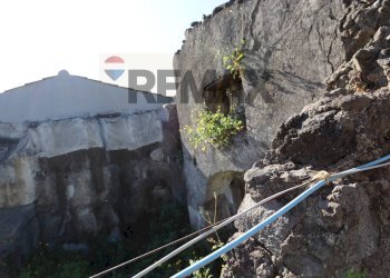 Edificio all\'aperto - Casa indipendente Via Civì
 
31, Fiumefreddo di Sicilia - foto 7