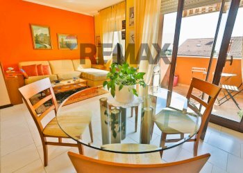 Sala da pranzo - Trilocale via Fosse Ardeatine
 
12, Senago - foto 8