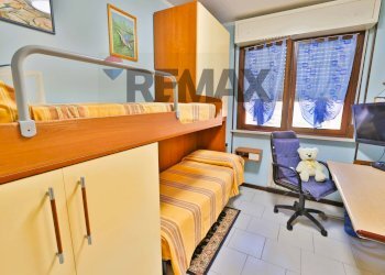 Camera / camera da letto - Trilocale via Fosse Ardeatine
 
12, Senago - foto 14