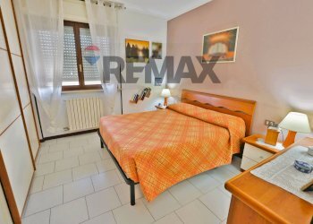 Camera / camera da letto - Trilocale via Fosse Ardeatine
 
12, Senago - foto 15