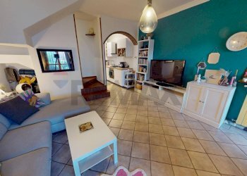 Soggiorno - Villa a Schiera Via del Pero, 4
 
4, Rodano - foto 2