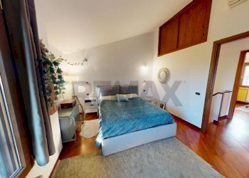 Camera / camera da letto - Villa a Schiera Via del Pero, 4
 
4, Rodano - foto 13