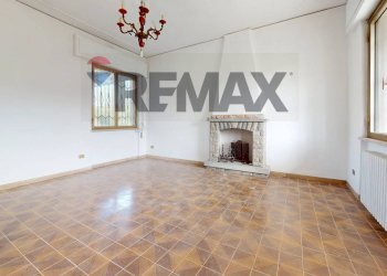 Stanza vuota - Casa indipendente Capannori - foto 16