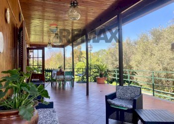 Terrazza - Baita Vicolo Della Stazione Di Pavona
 
48, Roma - foto 16