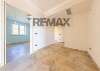 Stanza vuota - Casa semi indipendente via monte soriano
 
17, Castelnuovo di Porto - foto 14