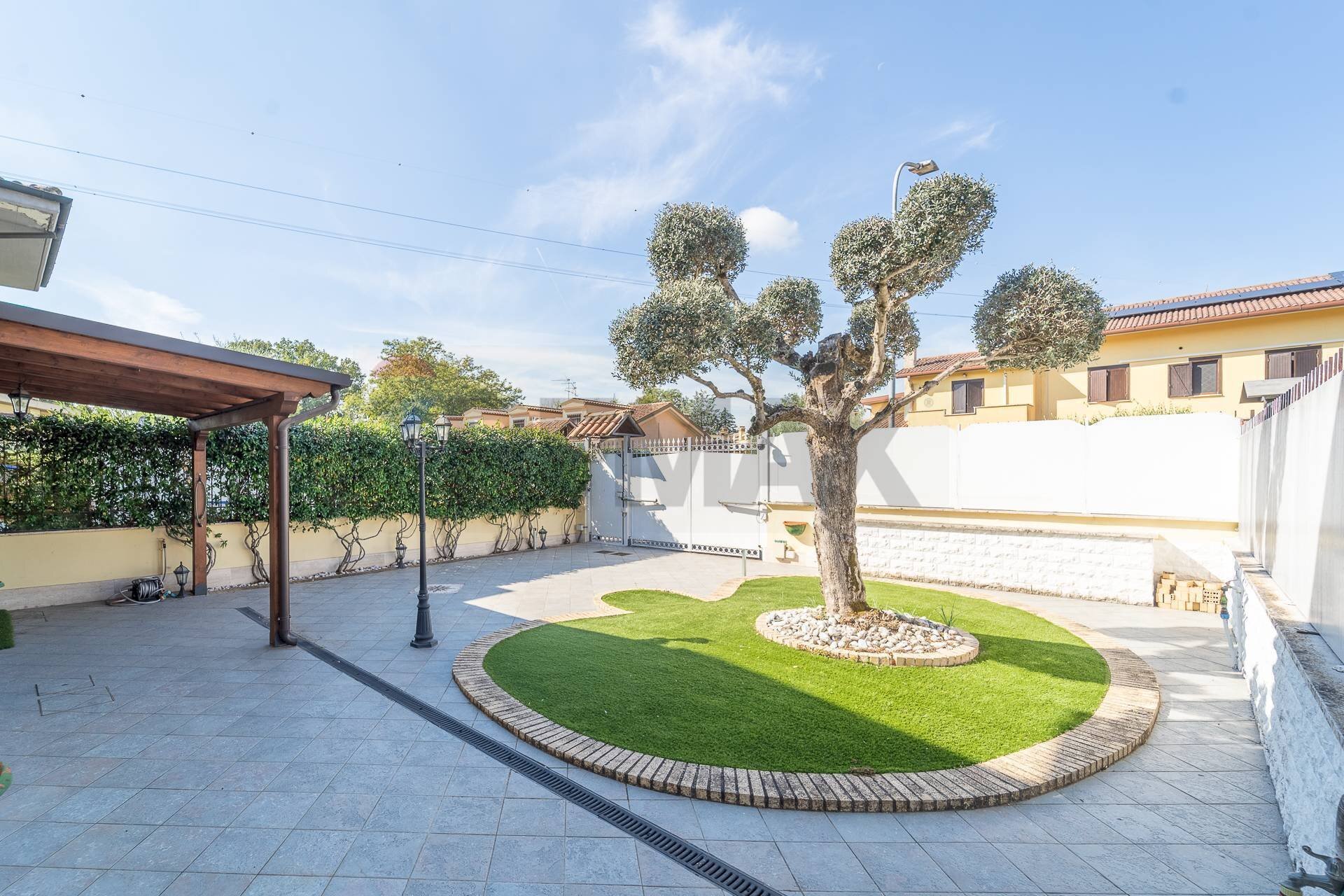 Terrazza - Villa Via Svetonio
 
25, Guidonia Montecelio - foto 3