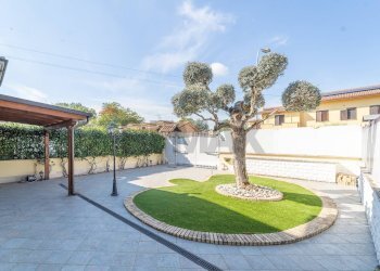 Terrazza - Villa Via Svetonio
 
25, Guidonia Montecelio - foto 3