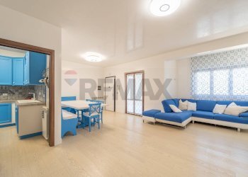 Sala da pranzo - Villa Via Svetonio
 
25, Guidonia Montecelio - foto 9