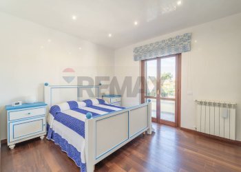 Camera / camera da letto - Villa Via Svetonio
 
25, Guidonia Montecelio - foto 18