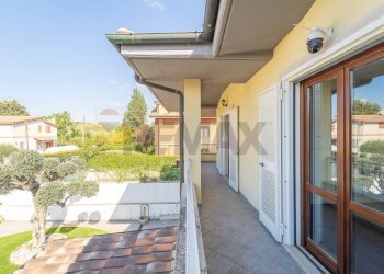 Terrazza - Villa Via Svetonio
 
25, Guidonia Montecelio - foto 29