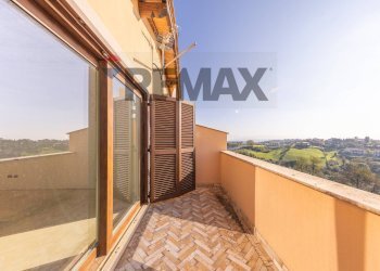 Balcone - Casa semi indipendente via monte soriano
 
17, Castelnuovo di Porto - foto 33