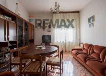 Sala da pranzo - Bilocale Via Cesare Battisti
 
59, Cupramontana - foto 1