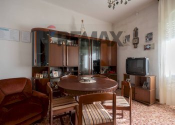 Sala da pranzo - Bilocale Via Cesare Battisti
 
59, Cupramontana - foto 2