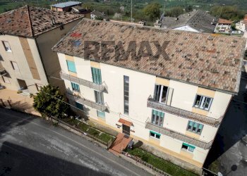 Edificio all\'aperto - Bilocale Via Cesare Battisti
 
59, Cupramontana - foto 26