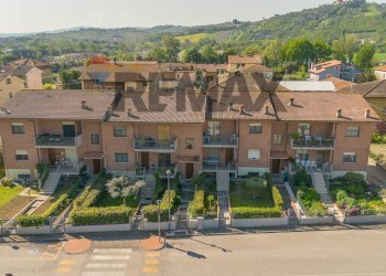 Casa all\'aperto - Quadrilocale VIALE GIOVANNI XXIII
 
10, Castelbellino - foto 4