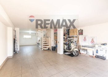 Palestra - Quadrilocale VIALE GIOVANNI XXIII
 
10, Castelbellino - foto 23