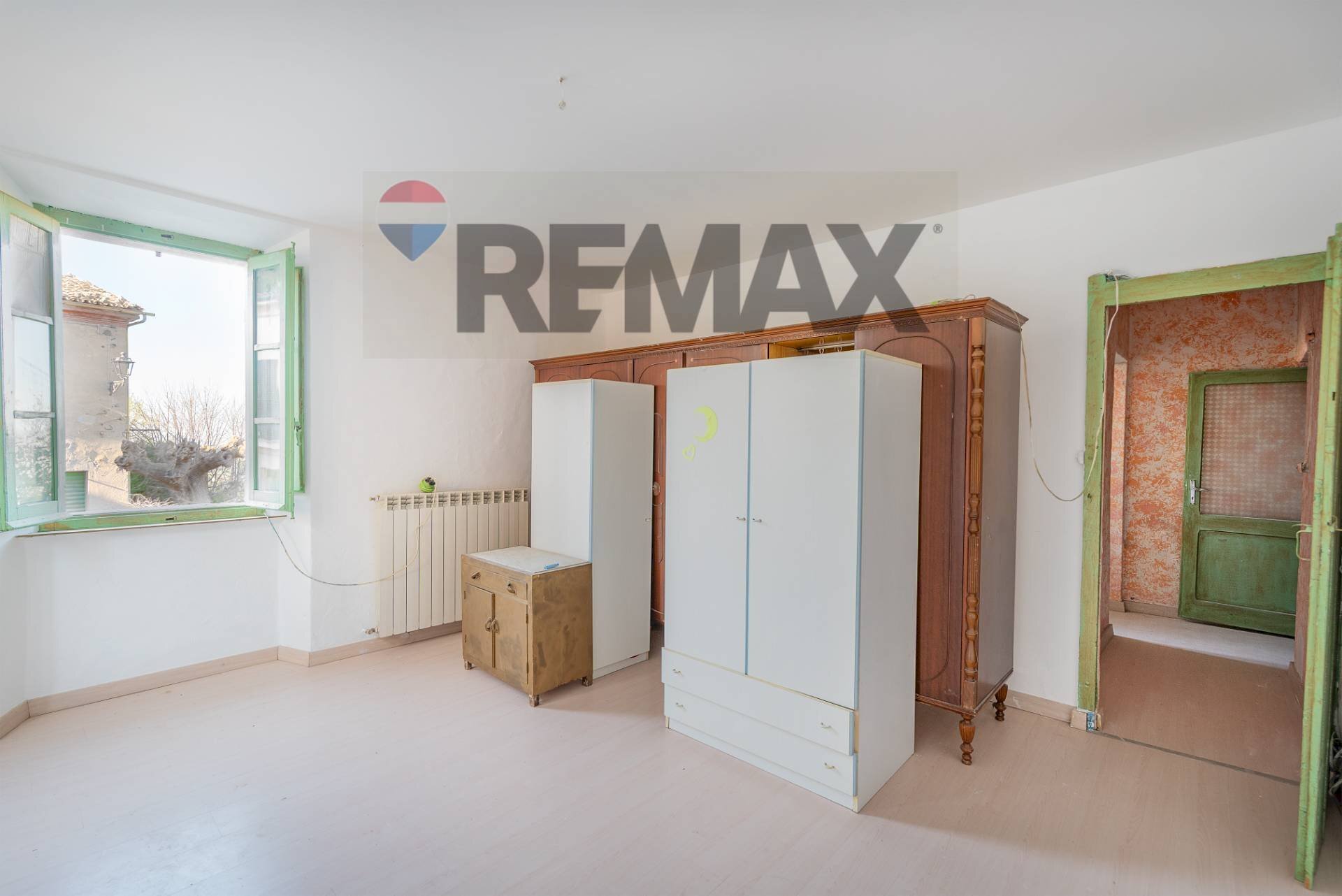Stanza vuota - Casa semi indipendente Piazza Balducci
 
5, Poggio San Vicino - foto 3