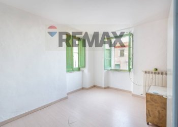 Stanza vuota - Casa semi indipendente Piazza Balducci
 
5, Poggio San Vicino - foto 4