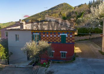Casa all\'aperto - Casa semi indipendente Piazza Balducci
 
5, Poggio San Vicino - foto 8