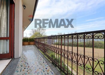 Balcone - Casa semi indipendente Via Amerigo Vespucci
 
51, Merate - foto 10