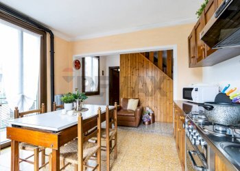 Cucina - Attico Piazza Armando Diaz
 
7, Esino Lario - foto 9