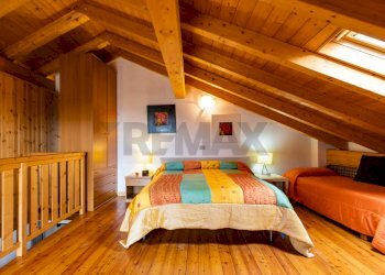 Camera / camera da letto - Attico Piazza Armando Diaz
 
7, Esino Lario - foto 17