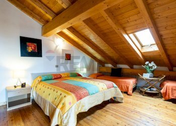 Camera / camera da letto - Attico Piazza Armando Diaz
 
7, Esino Lario - foto 19