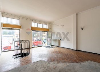 Stanza vuota - Locale Commerciale via Magenta, Veduggio con Colzano - foto 5