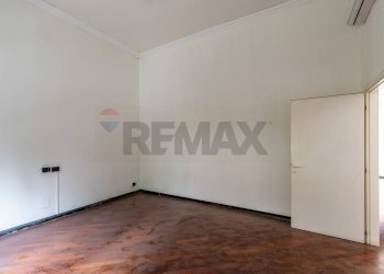 Stanza vuota - Locale Commerciale via Magenta, Veduggio con Colzano - foto 7