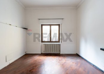 Stanza vuota - Locale Commerciale via Magenta, Veduggio con Colzano - foto 13