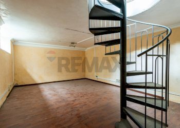 Scale - Locale Commerciale via Magenta, Veduggio con Colzano - foto 16