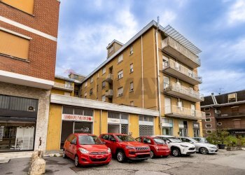 Edificio all\'aperto - Locale Commerciale via Magenta, Veduggio con Colzano - foto 22