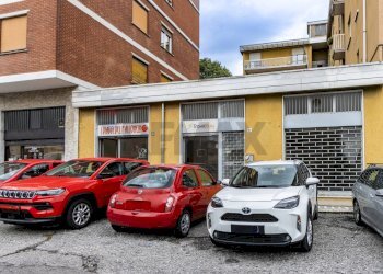 Edificio all\'aperto - Locale Commerciale via Magenta, Veduggio con Colzano - foto 23