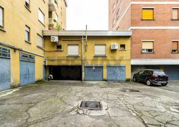 Edificio all\'aperto - Locale Commerciale via Magenta, Veduggio con Colzano - foto 26