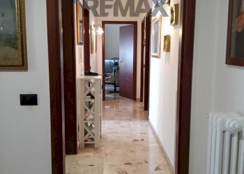 Hall / corridoio - Three-room apartment Via Luigi Pirantello
 
19, Enna - photo 3