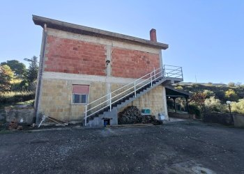 Casa all\'aperto - Villa Strada Vicinale Rizzuto
 
snc, Enna - foto 2